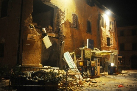 В Італії через землетруси було зупинено футбольний матч
