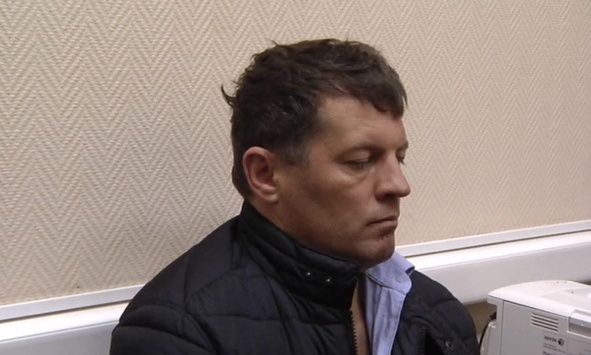 Московський суд залишив за ґратами українського журналіста Сущенка