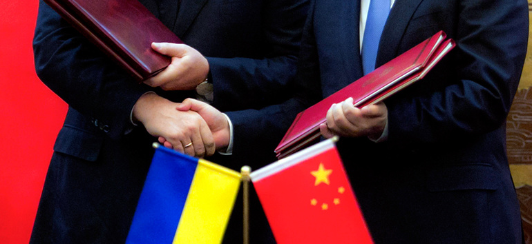 Чому українські урядовці втікають від китайців