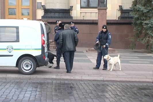 У Харкові знову «замінували» обладміністрацію, поліція евакуює людей