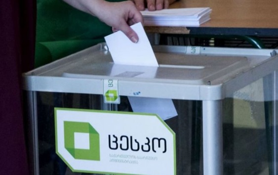 У Грузії завершилося голосування, на дільниці прийшли менше третини виборців