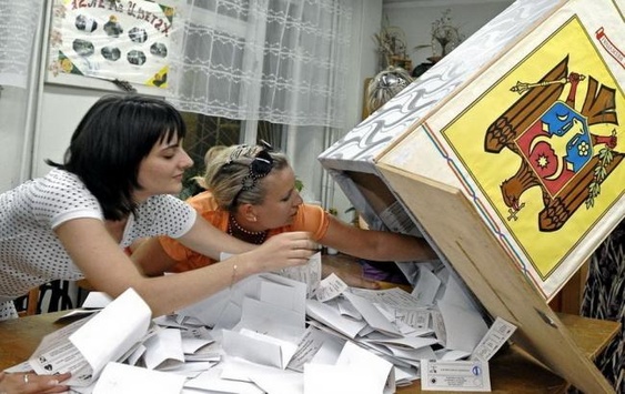 Вибори у Молдові: Медведчука потішіло лідерство проросійського кандидата