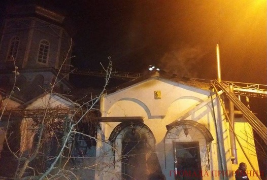 Під Києвом горить церква 18 століття