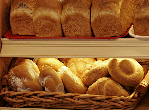 До кінця року в Україні може подорожчати хліб