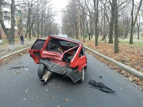 ДТП у Краматорську: поліцейський «влетів» у припарковану автівку