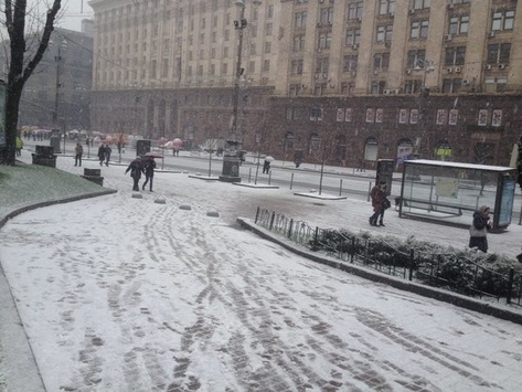 У Києві – заметіль: 260 машин чекають команди чистити сніг