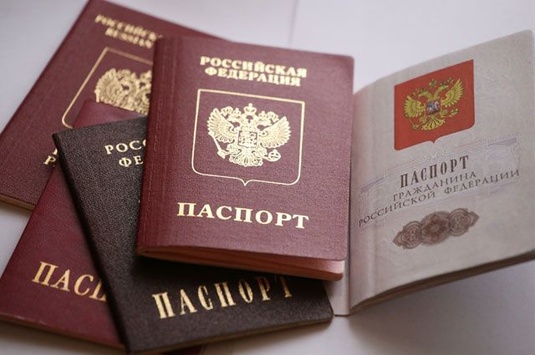 Є зайві гроші? У Держдумі заговорили про російські паспорти для жителів «Л/ДНР»