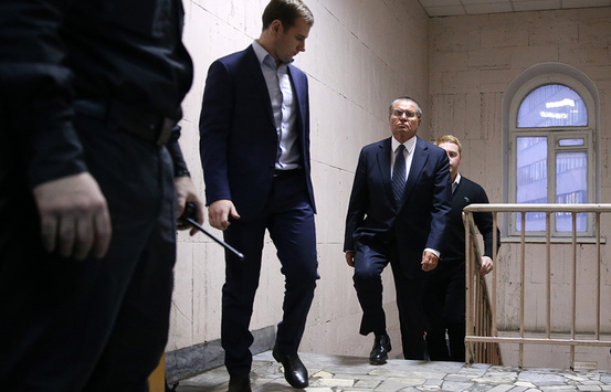 Улюкаєва привезли в суд. Російський міністр не визнає, що отримував хабар