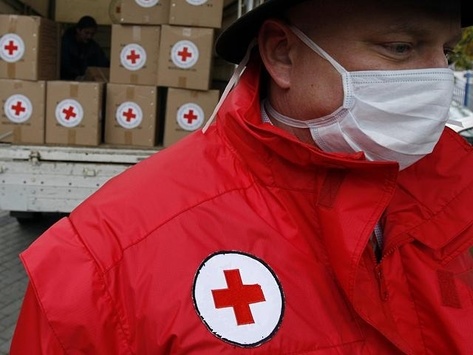 Червоний хрест відправив 8 вантажівок гуманітарки на окупований Донбас