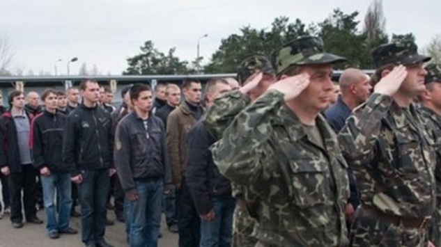 У Чернігові близько 300 призовників склали присягу на вірність Україні