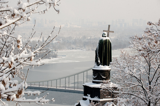В Україні найближчої доби буде холодно і сніжно 