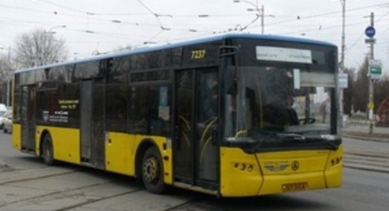 Закривається автобусний маршрут на Русанівські сади