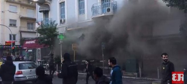 У кафе в центрі Афін стався вибух (ФОТО, ВІДЕО)