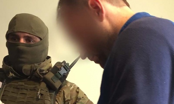 Від української поліції втік розшукуваний по всьому світу злочинець