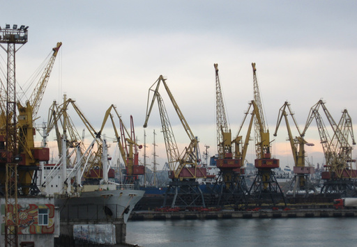 Портові оператори просять Порошенко захистити їх від свавілля силовиків