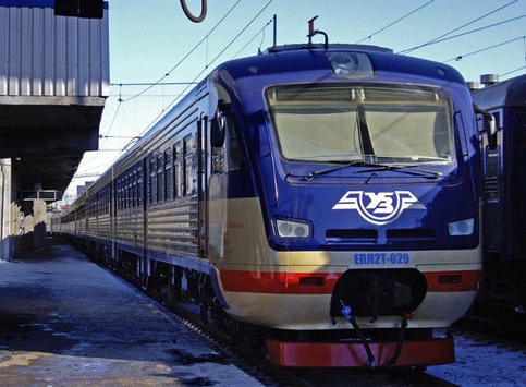 З 11 грудня на схід України курсуватиме більше поїздів