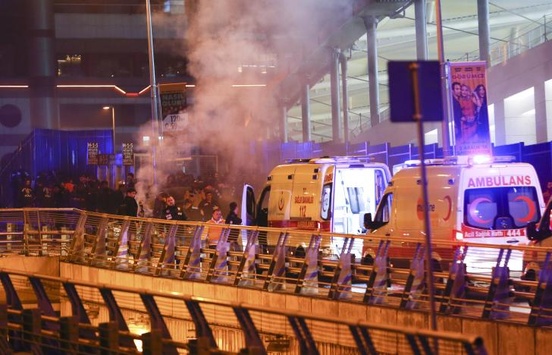 Теракт в Стамбулі. Опубліковано перші знімки з місця трагедії