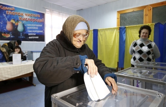 Порошенко заявив, що на виборах в об'єднані територіальні громади «перемогла Україна»  
