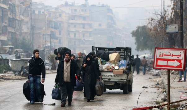 Евакуація Алеппо: людей вивозять автобуси і «швидкі»