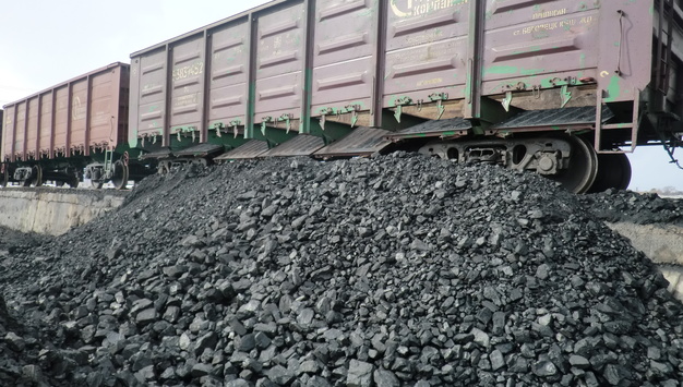 В уряді бідкаються, як важко купувати вугілля на окупованих територіях