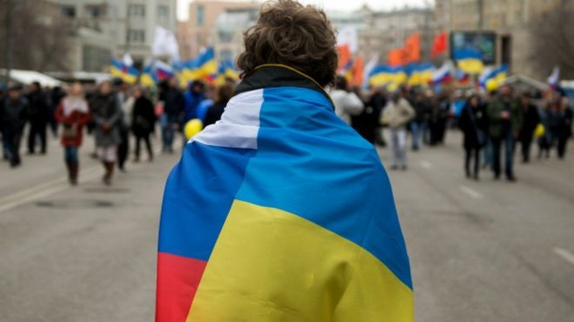На третьому році війни чверть громадян досі вважає українців та росіян одним народом