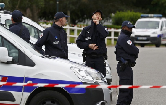 У Франції поліція затримала трьох чоловіків за підготовку терактів на Новий рік