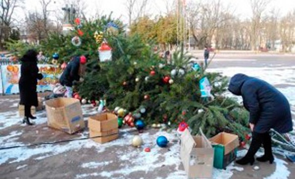 У Переяславі-Хмельницькому впала новорічна ялинка