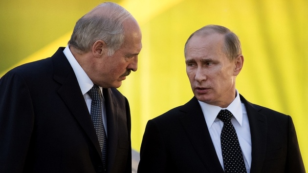 Кремль шантажує Лукашенка: Росія обмежила поставки сировини до Білорусі