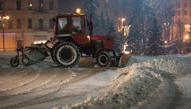 Кличко вночі перевірив, як комунальні служби розчищають столицю від снігу