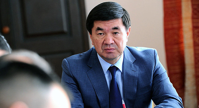 Віце-прем'єр Киргизії виїхав на місце аварії літака під Бішкеком