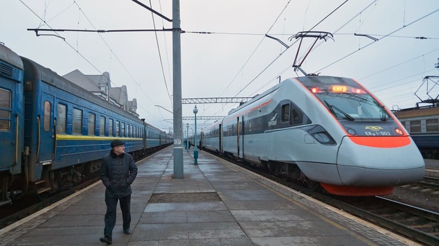 Міністр інфраструктури хоче, щоб потяг №1 прямував не до Москви, а в Європу