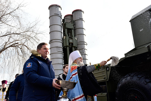 Митрополит УПЦ освятив зенітно-ракетну систему окупантів у Криму
