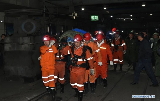 У Китаї при обвалі в шахті загинули дев'ять гірників