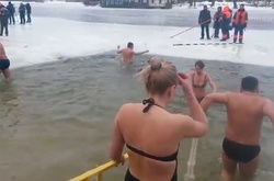 Рятувальники розповіли, де у Києві можна купатися на Водохреща