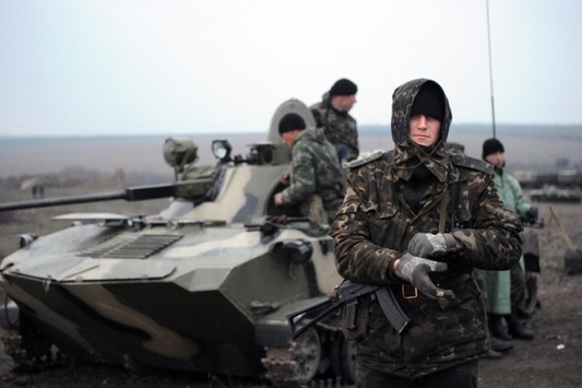 З початку доби на Донбасі поранено двоє військових 