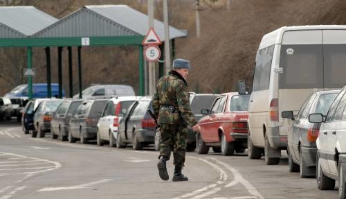 На українсько-польському кордоні знову автомобільні черги