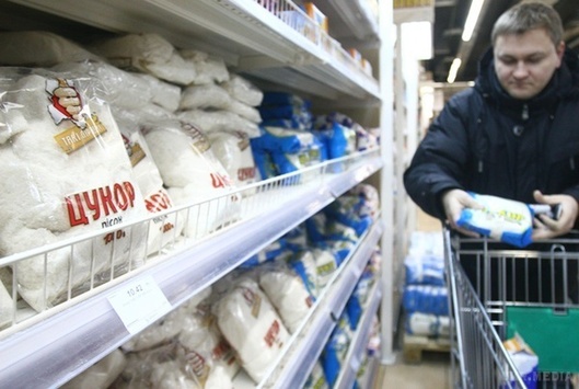 Несолодке життя: в Україні зросли ціни на цукор