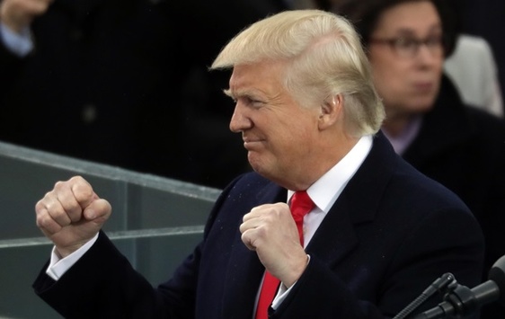 Трамп має намір призупинити видачу віз для семи мусульманських країн
