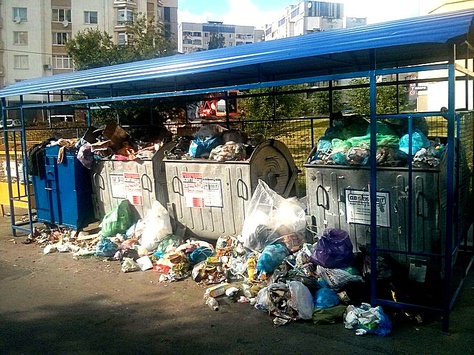 У Львові перевантаженими залишаються 87 майданчиків зі сміттям