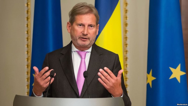 Єврокомісар спрогнозував дату безвізового режиму для України