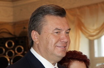 Янукович в цифрах