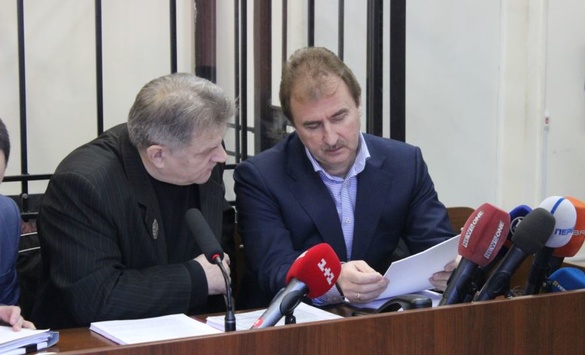 Суд у вівторок продовжить розгляд справи екс-глави КМДА Попова