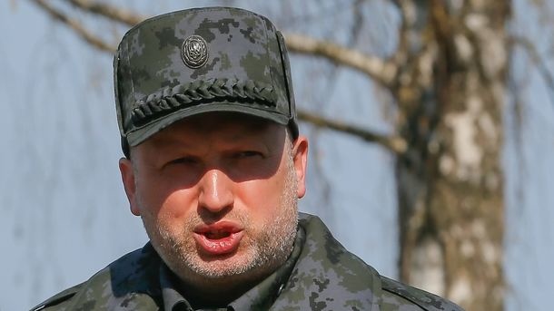 Турчинов: РФ активізувала перекидання на Донбас зброї та військ