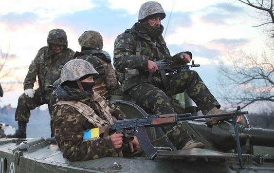 За добу на Донбасі зазнали поранень шестеро бійців АТО