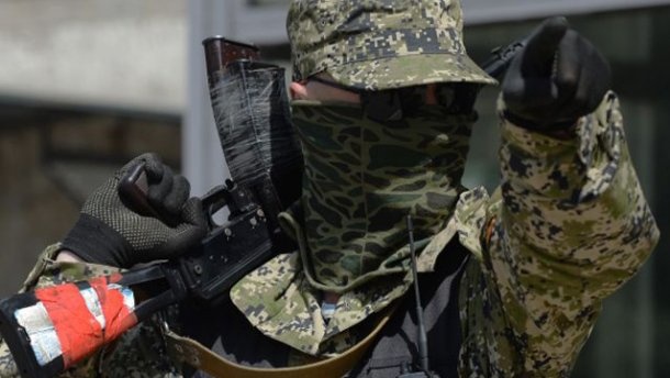 Окупанти в Донецьку влаштували масові облави: шукають убивць терориста Гіві