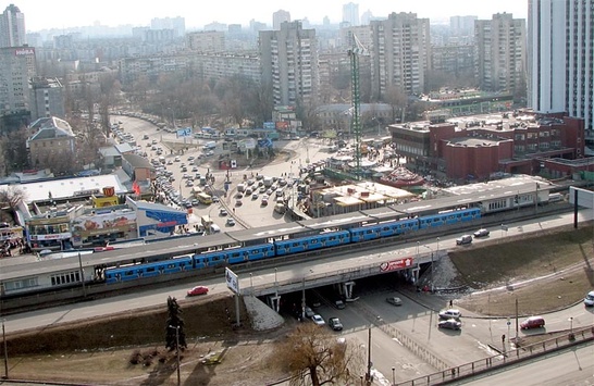 У Києві закриють на ремонт вихід зі станції метро «Лівобережна»