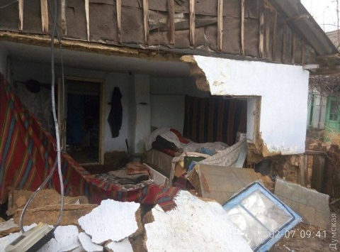 Без даху над головою: на Одещині через танення снігу руйнуються будинки
