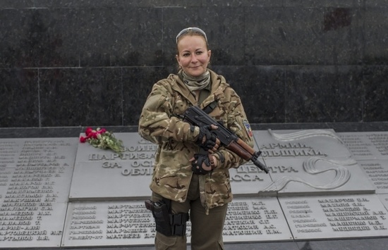 В «армії ДНР» не вистачає бойовиків: вже набирають жінок