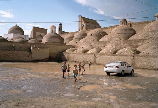 Бавовна та пустеля: фотографії британського фотографа, зачарованого Узбекистаном