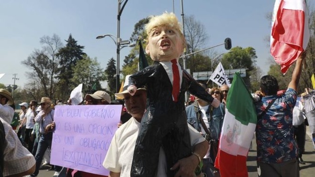 У столиці Мексики відбулись масові демонстрації проти політики Трампа